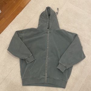 Brandy Melville zip up